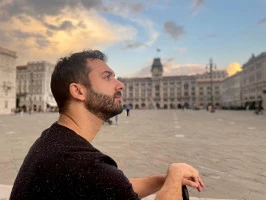Lo psicologo Emanuele Caldarelli a Trieste